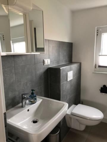 Die Graefin Auf Ruegen - Ferienappartements Parchtitz Esterno foto