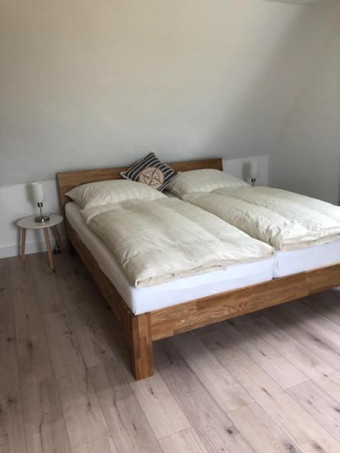 Die Graefin Auf Ruegen - Ferienappartements Parchtitz Esterno foto